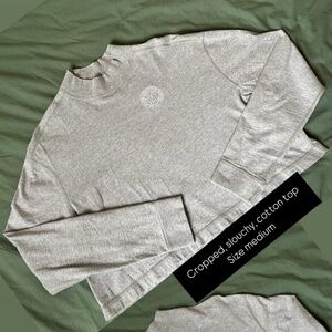 W - Md - Nike Grey Wide crop top & W - S - Aritzia Parachute Pants